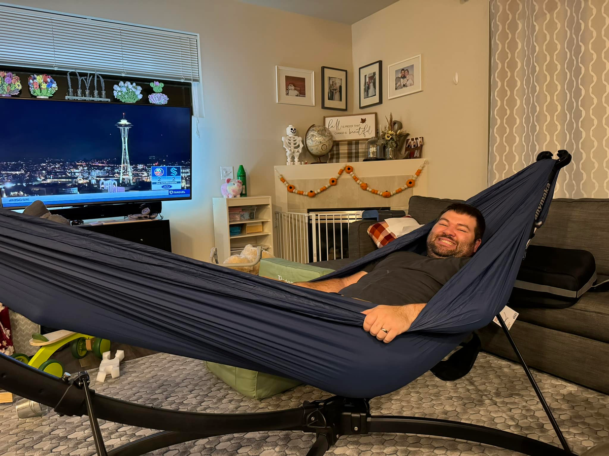 anymaka Official Site | Portable Hammock Stand
